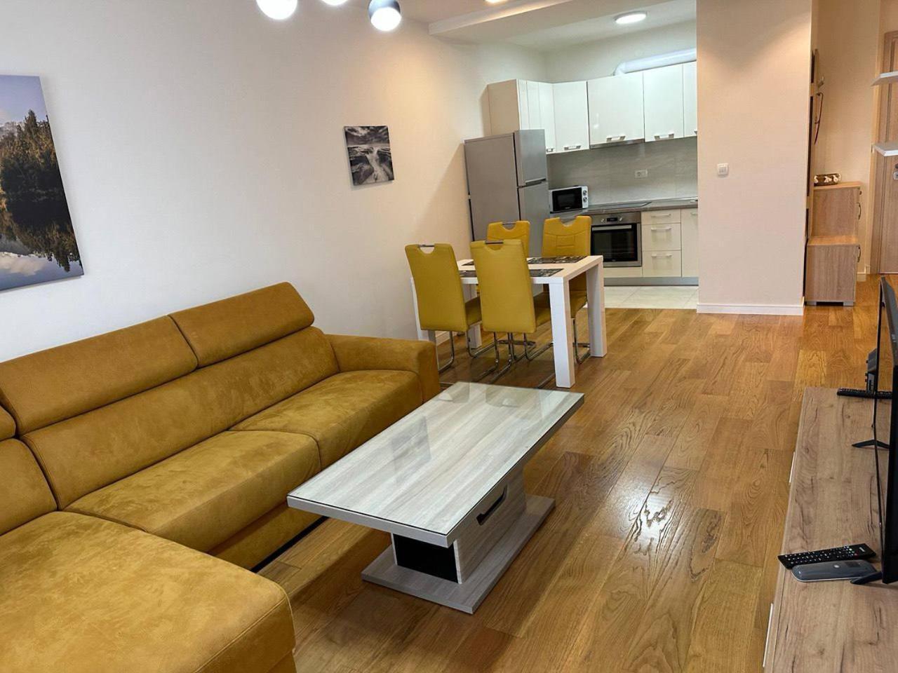 For Rent In Zetagradnja Residential Complex, Apartment Bar